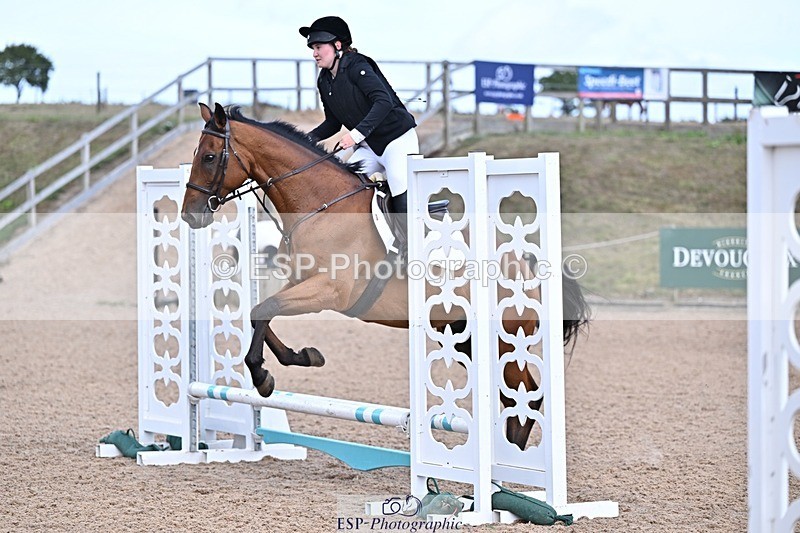 250826-151054-00057 - Clear Round and 60cm