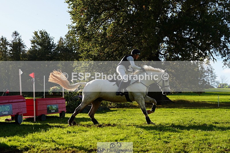 251025A-144330-21074 - G-522-Sue.Parkes Inc Trot Up