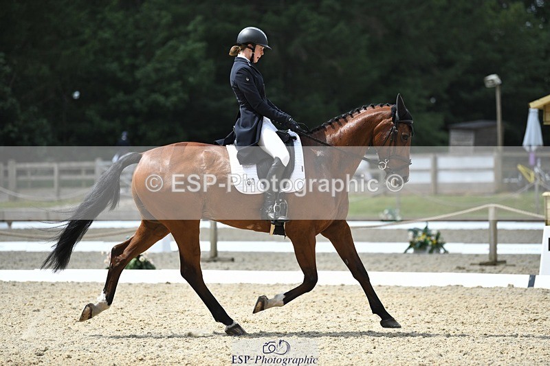 230525-121217-01974 - 108-LYJADOR-Clementine_Crosthwaite_Eyre-WEDTrotUp+DR