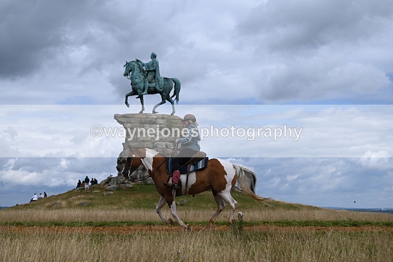 DSC_7075 - Time at Statue 12:45 to 13:15