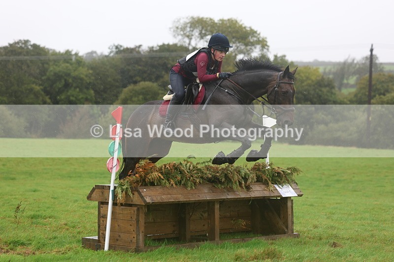 3E7A1932 - Class 4: 80cm: Box