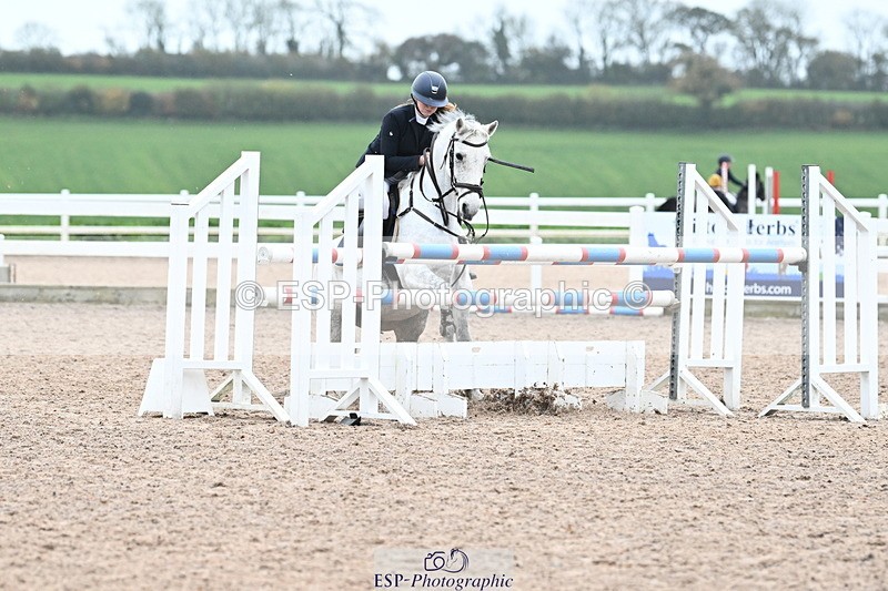 231118A-141500-03344 - Cls 9 Foxhunter & 1.10m Open