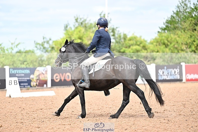 260704-130114-04738 - Cls 4D Senior Intermediate Novice 1