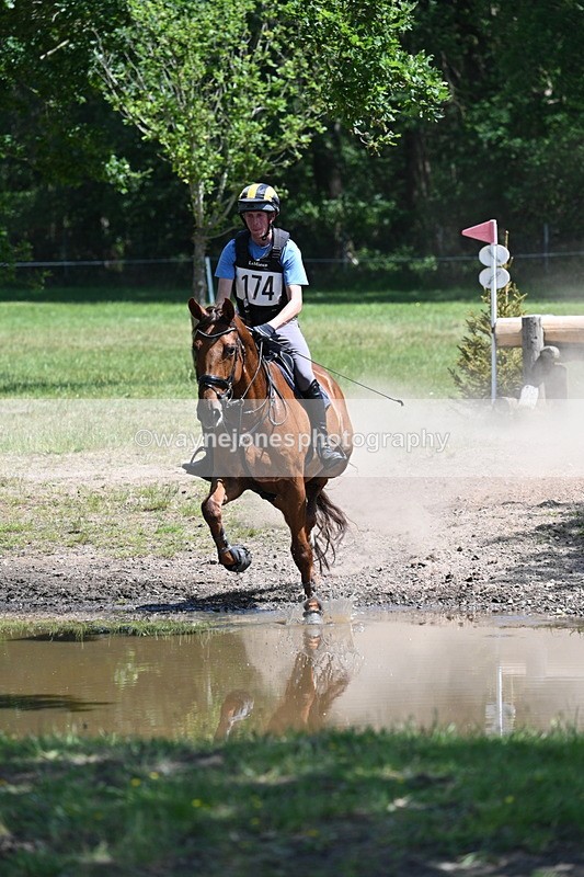 WJ7_4379 - Time 12:33 to 12:57