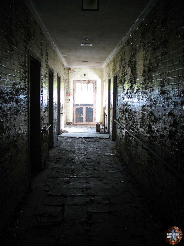 Central Islip Tuberculosis Ward photo - Abandoned America