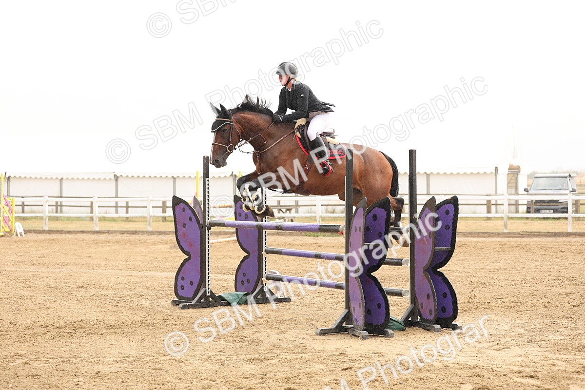 SBM_024200 - Class 6 - Senior Newcomers 1.10m