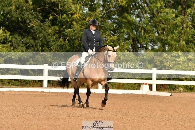 250817-092608-06918 - 082-Sarah.DavisWinston.Classic.Gold