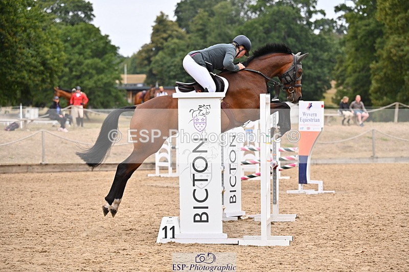 250817A-110505-04006 - Cls 16 Snr British Novice