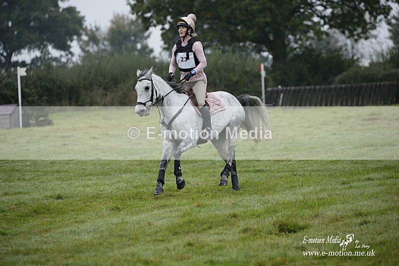 WWHT 171021 0170 - Novice Restricted (0.80m)  17/10/21