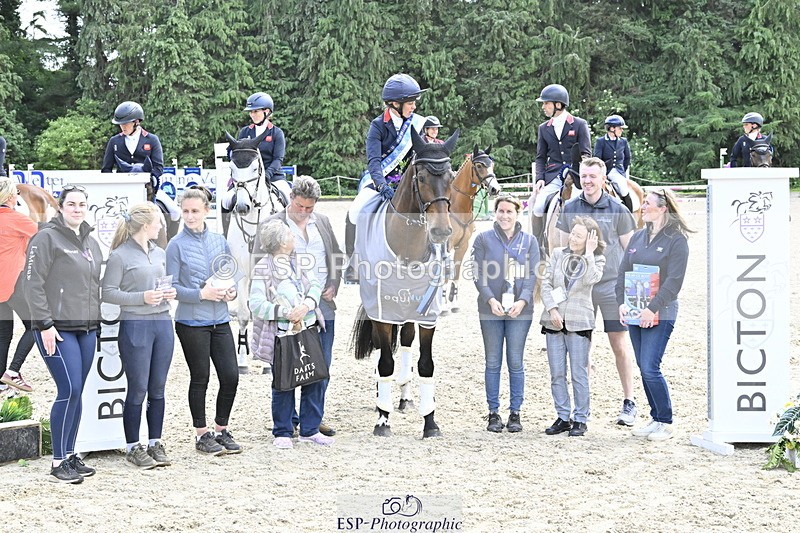 250525A-161435-18581 - Presentations Section C CCI 2 Star Long