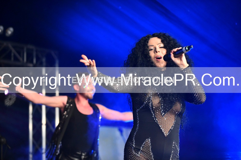 SH4_6837 - The Cher Experience