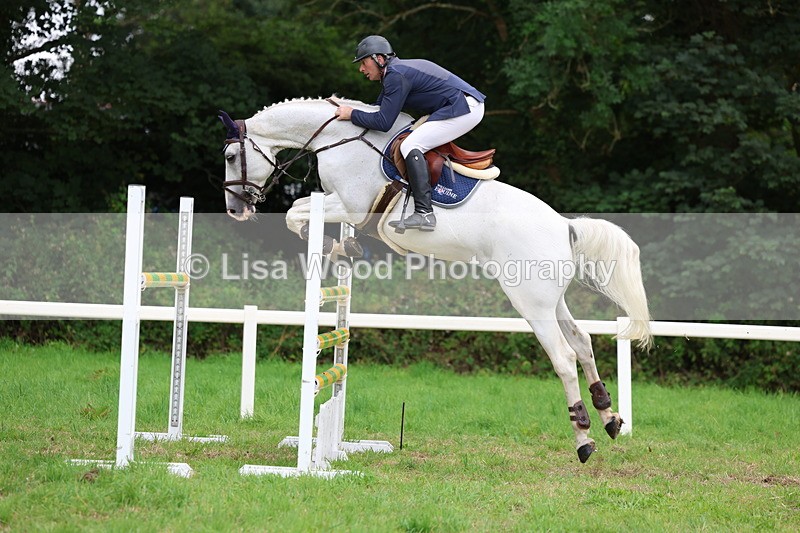 3E7A8558 - Class 8: Senior Foxhunter/1.20m open