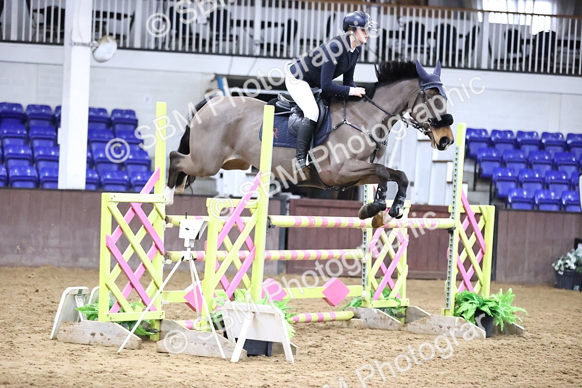 SBM_005499 - Class 17 - Senior Newcomers 1.10m