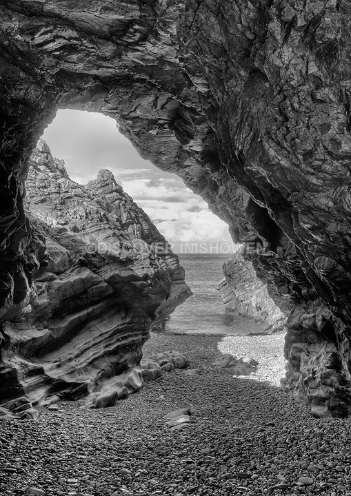 Sea Arch - Inishowen peninsula- B&W
