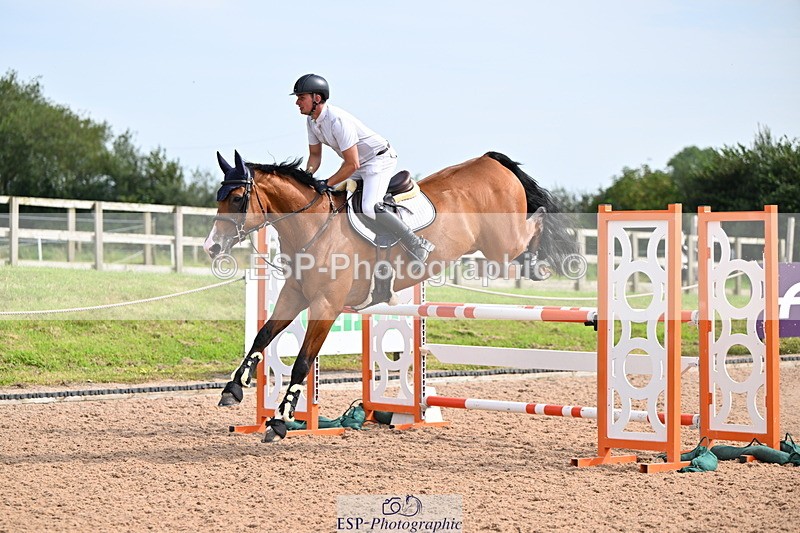 240828A-150449-01125 - Cls 4 Snr Newcomers and 1.10m Open