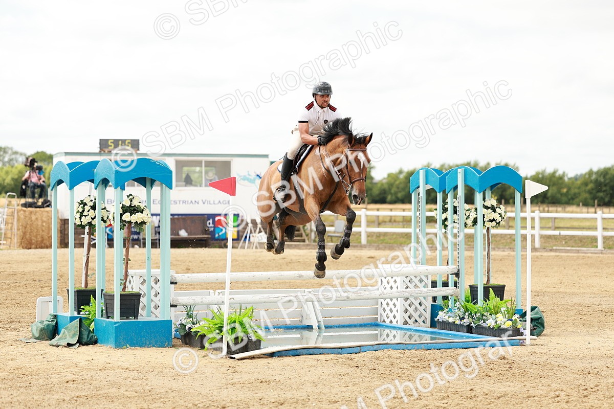 SBM_018392 - Class 21 - Senior Newcomers Championship 2d Rd