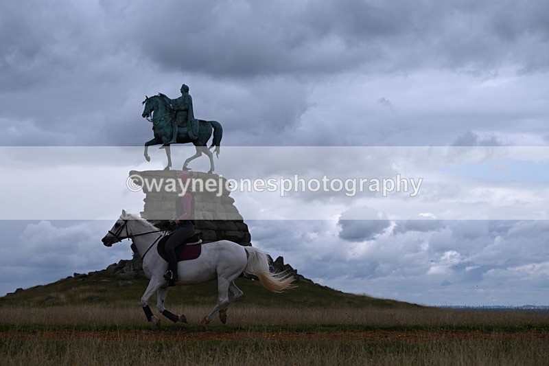 DSC_7409 - Time at Statue 13:16 to 13:52