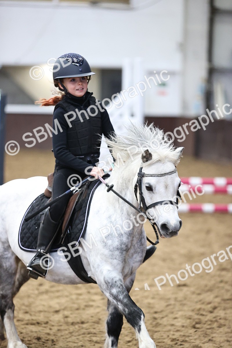 SBM_001381 - Class 3 - Horse & Hound 60cm