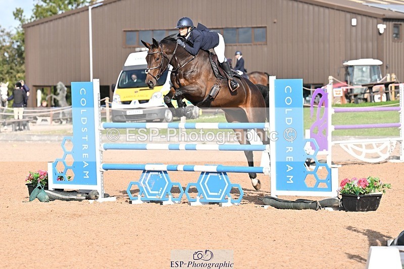 251005-104802-02866 - Cls 15 Foxhunter and 1.20m