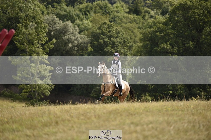 250802A-103808-01153 - A-008-Sophia.Vestey-BURDAL.DUKE