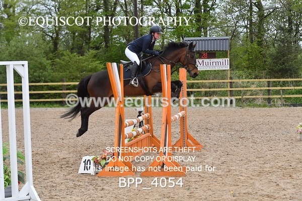 BPP_4054 - CLASS 4 Senior BritiNovice/ 90cm Open