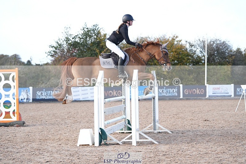 251025-142743-00625 - Cls 13 Pony Foxhunter and 1.10m