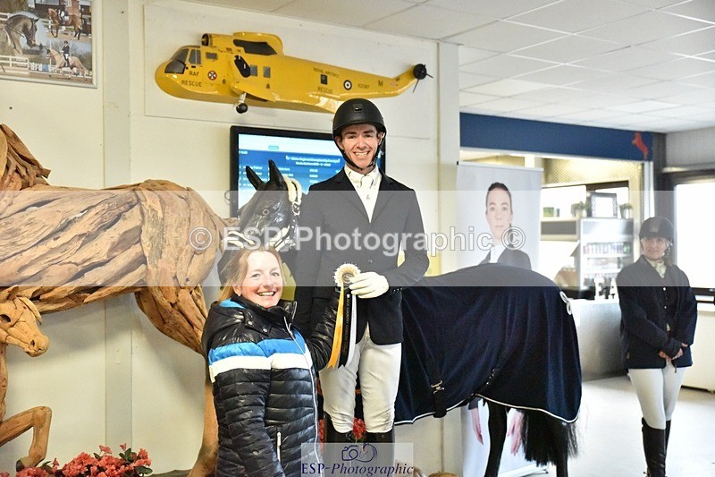 250214-153338-02552 - Advanced Medium Silver Presentations