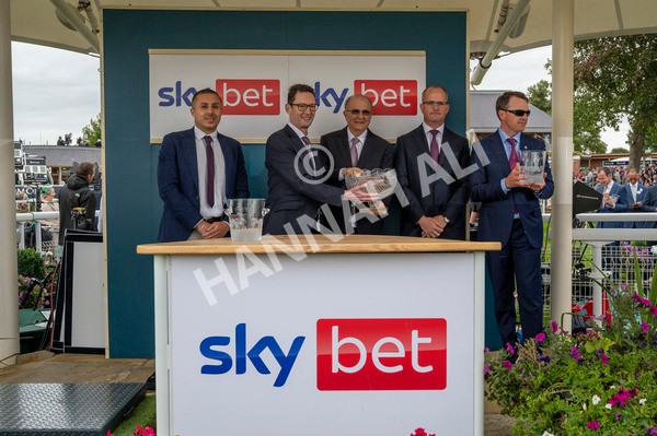 210824-Race 3-Los Angeles-5118 - Race 3 3.00pm Sky Bet Great Voltigeur Stakes
