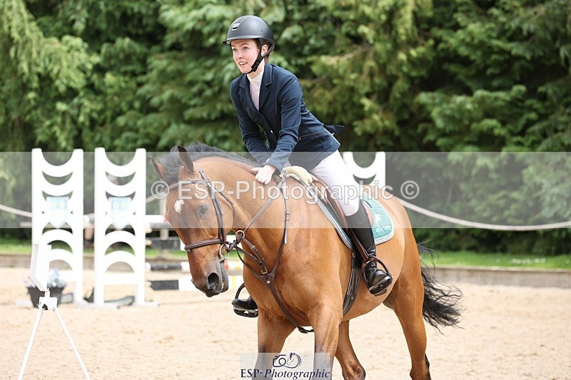 240711-123702-27193 - Cls 122 1.10m Amateur Quali