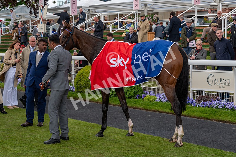 150526-Race 2-Lilt-2435 - Race 2 2.20pm Sky Bet Fillies' Stakes