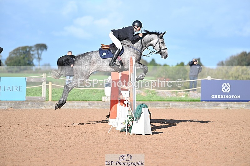 231014A-102401-04083 - Cls 18 Newcomers & 1.10m Open