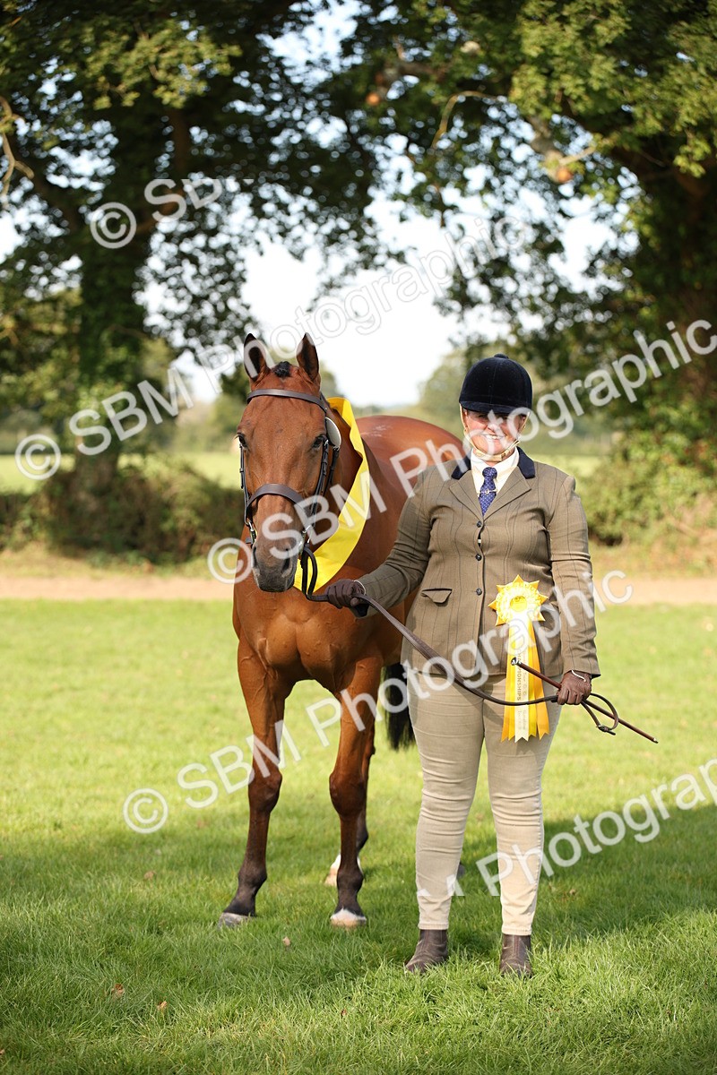 SBM_60138 - S53 - Hunter In Hand