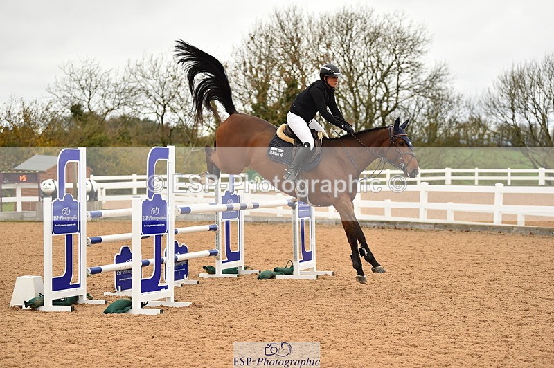 231122A-135902-00560 - Cls 5 Foxhunter & 1.20m Open
