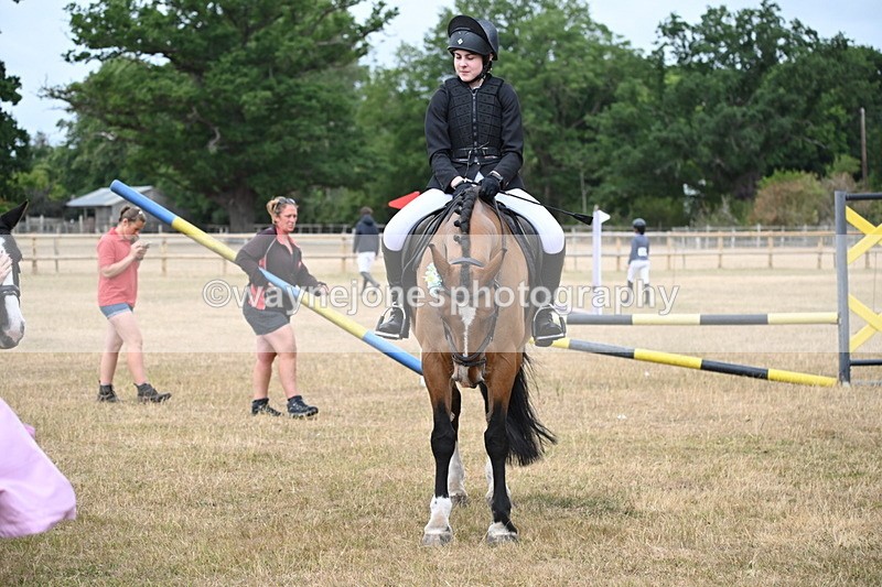 WJ6_0416 - Class 13 Novice Jumping 60cm