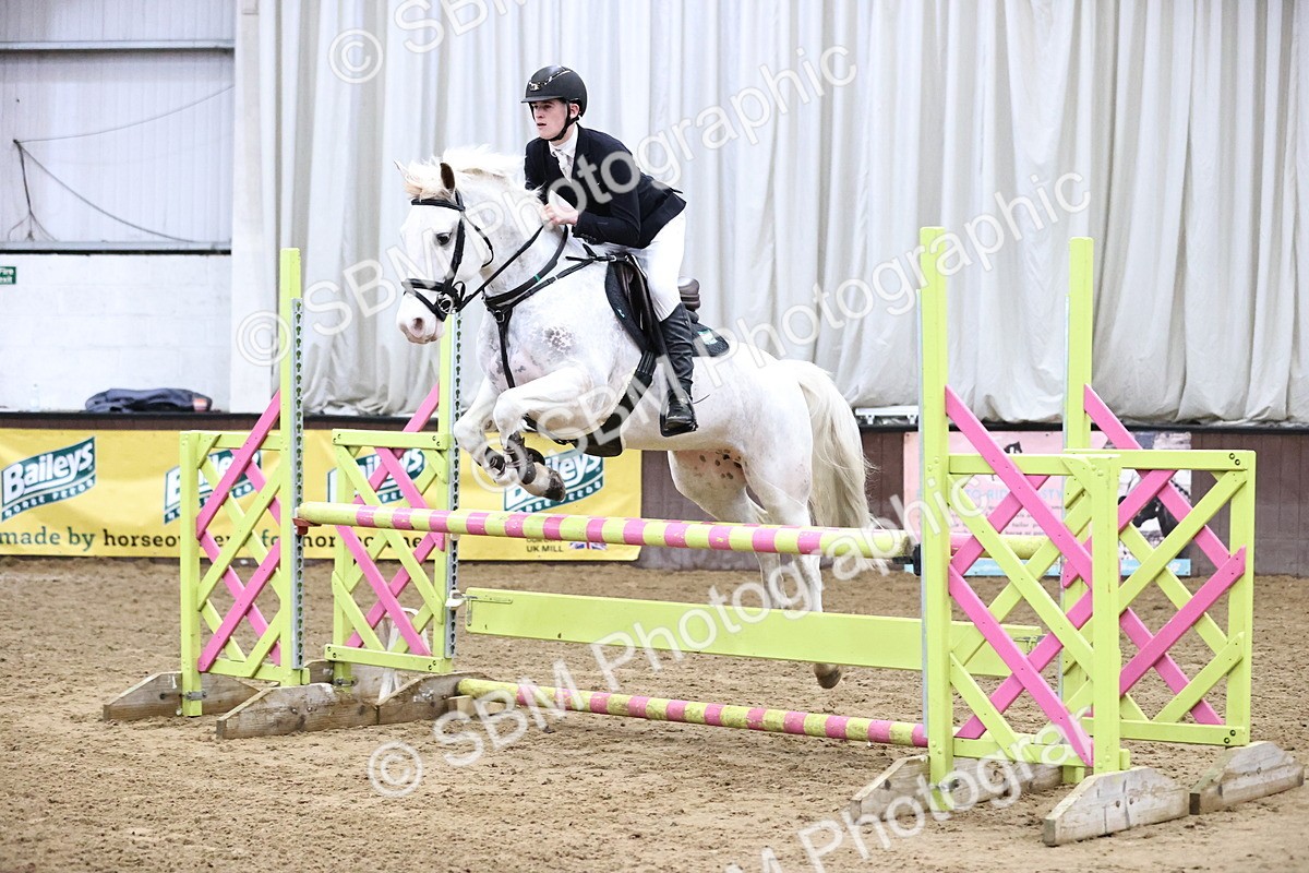 SBM_000746 - Class 4 - Blue Chip Pony Newcomers - 1.00m