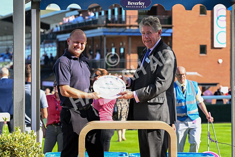 220926-Race 3-Call Me Tomorrow-3779 - Race 3 2.40pm Christmas Parties R Us Restricted Novice Stakes
