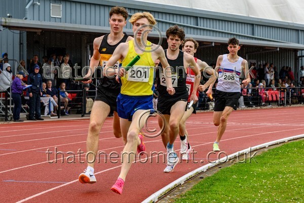 Relays25-917099 - Track Male Set One