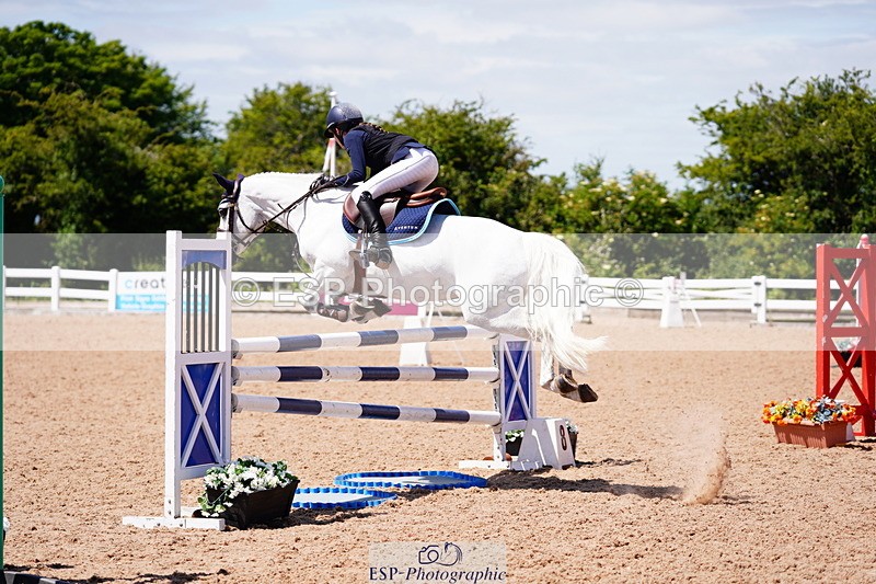 240629A-120752-05203 - Cls 18 Newcomers and 1m Open