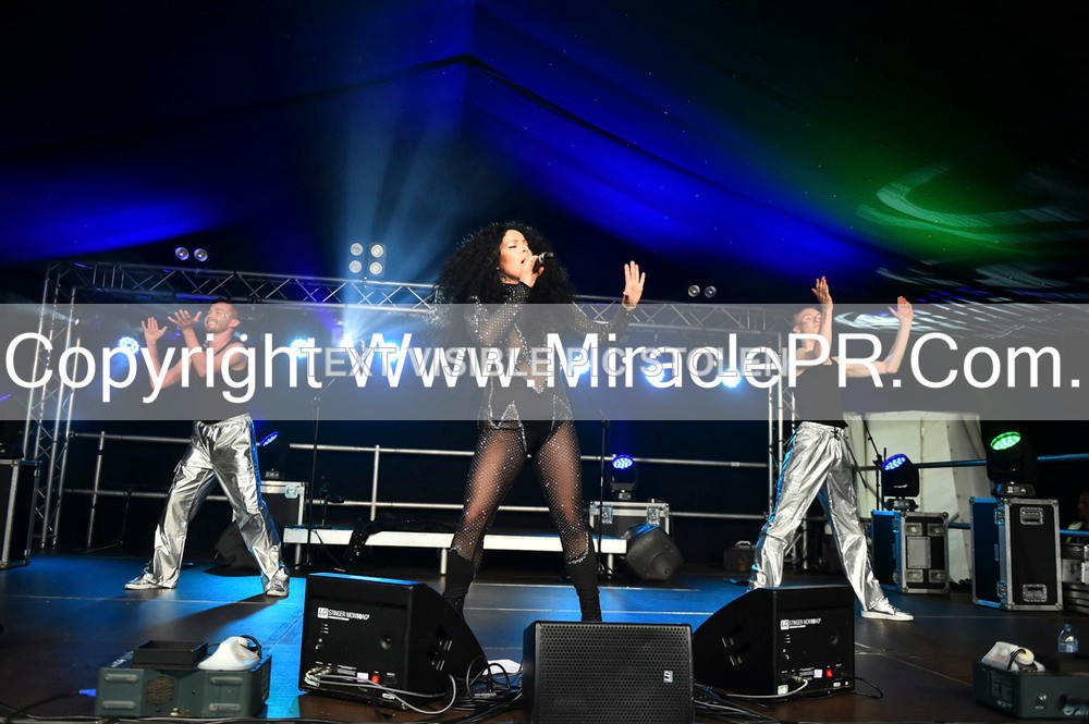 SH4_6153 - The Cher Experience
