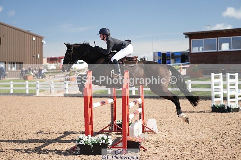 250329-102607-03626 - Cls 20 British Novice and 90cm