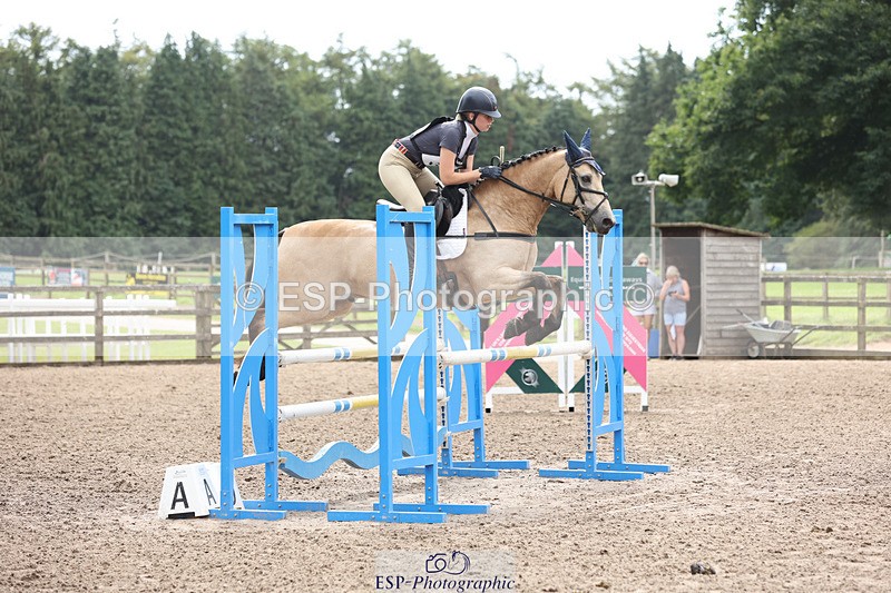 240804-105736-11382 - 316-Chloe_Dunn-TOWERHILL_SHAMIE