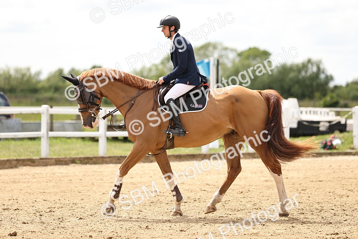 SBM_003380 - Class 11 - Senior Newcomers - 1.10m