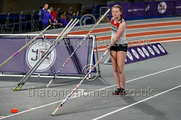 AgeInd25SUN-912618 - Field Female