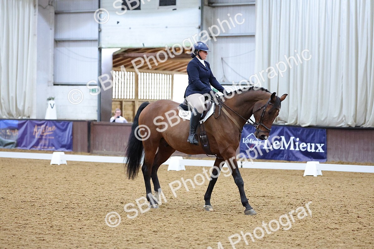 SBM_000244 - Class 2 - Intro 3 Championship - 8.51-9.47