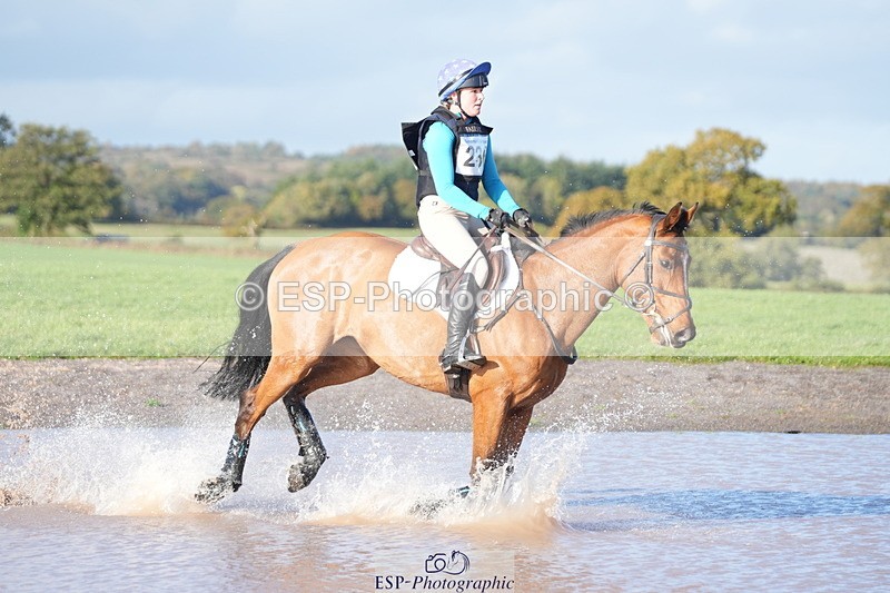 251024A-152155-13210 - C-236-Jess.Falle