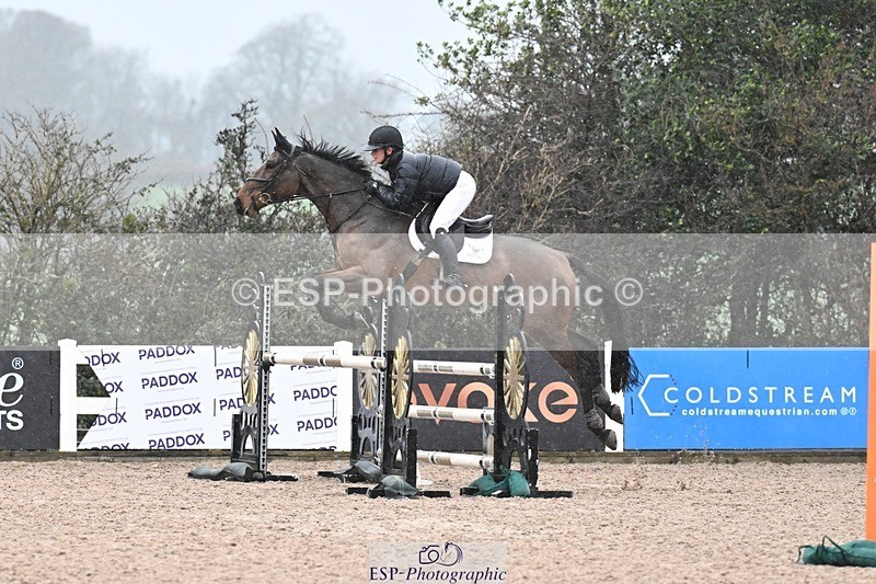 251205-124520-00525 - Cls 7 Snr Newcomers and 1.10m