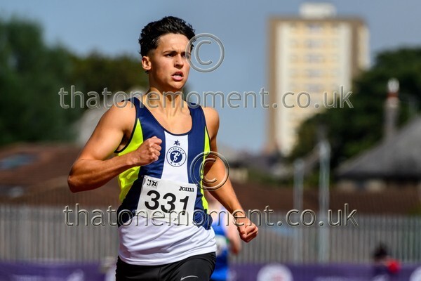 Age25SUN-928788 - Track Male