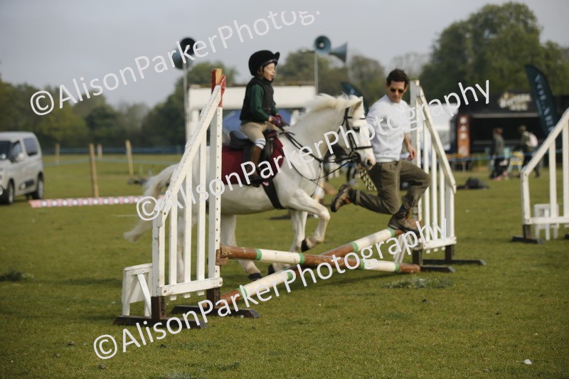 20260426-0987 - Class 1 - Mini Jumping - Lead rein or Assisted