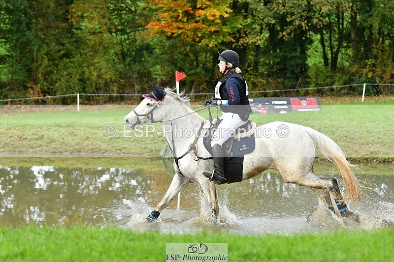 251025A-093959-15427 - D-318-Caroline.Allan