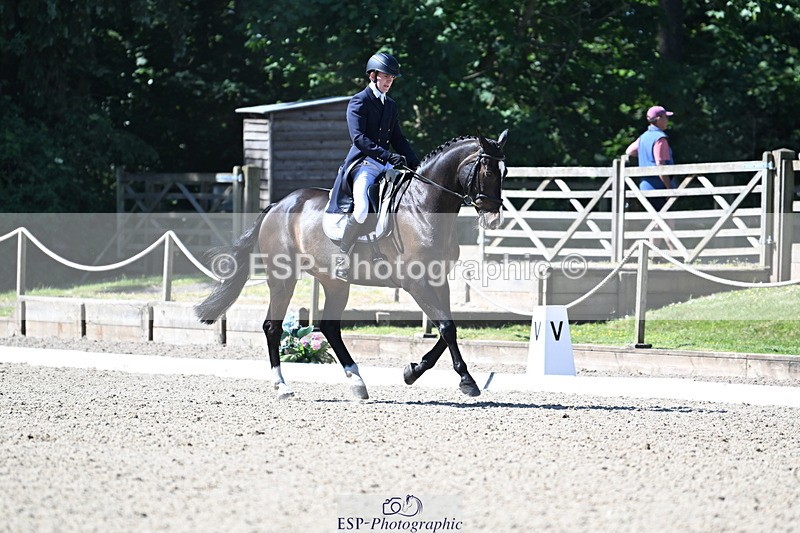 250522A-103522-03147 - A-012-Archie.Tulloch-ZIPPED.UP